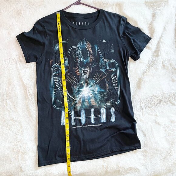 Fright Rags Aliens They Mostly Come At Night...Mostly Shirt Size Small - Picture 5 of 6